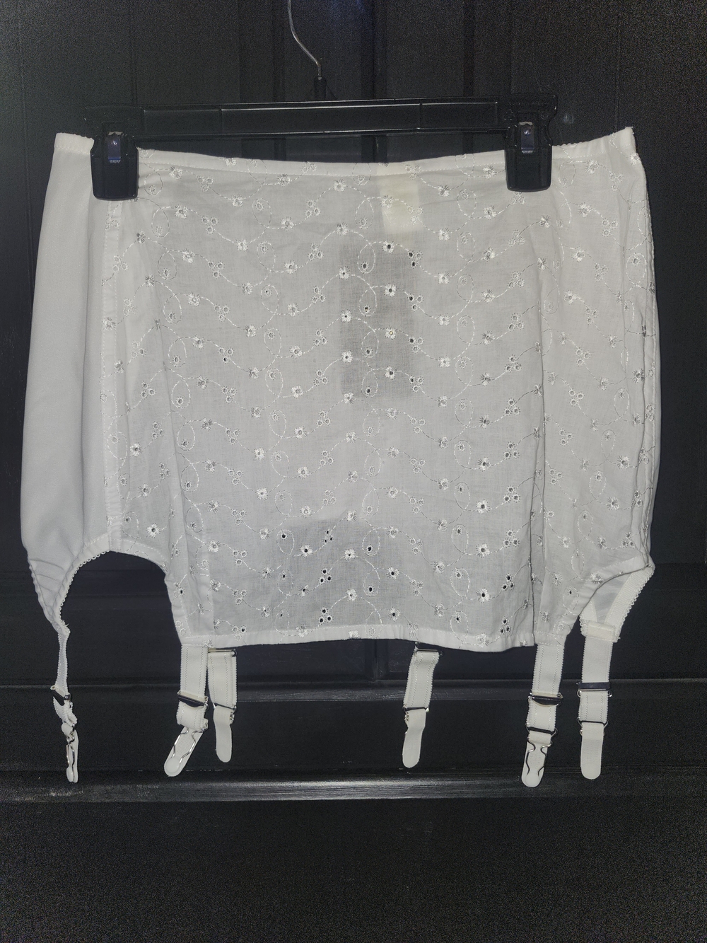 *New* Vintage Eyelet Garter Belt - Picture 7 of 7